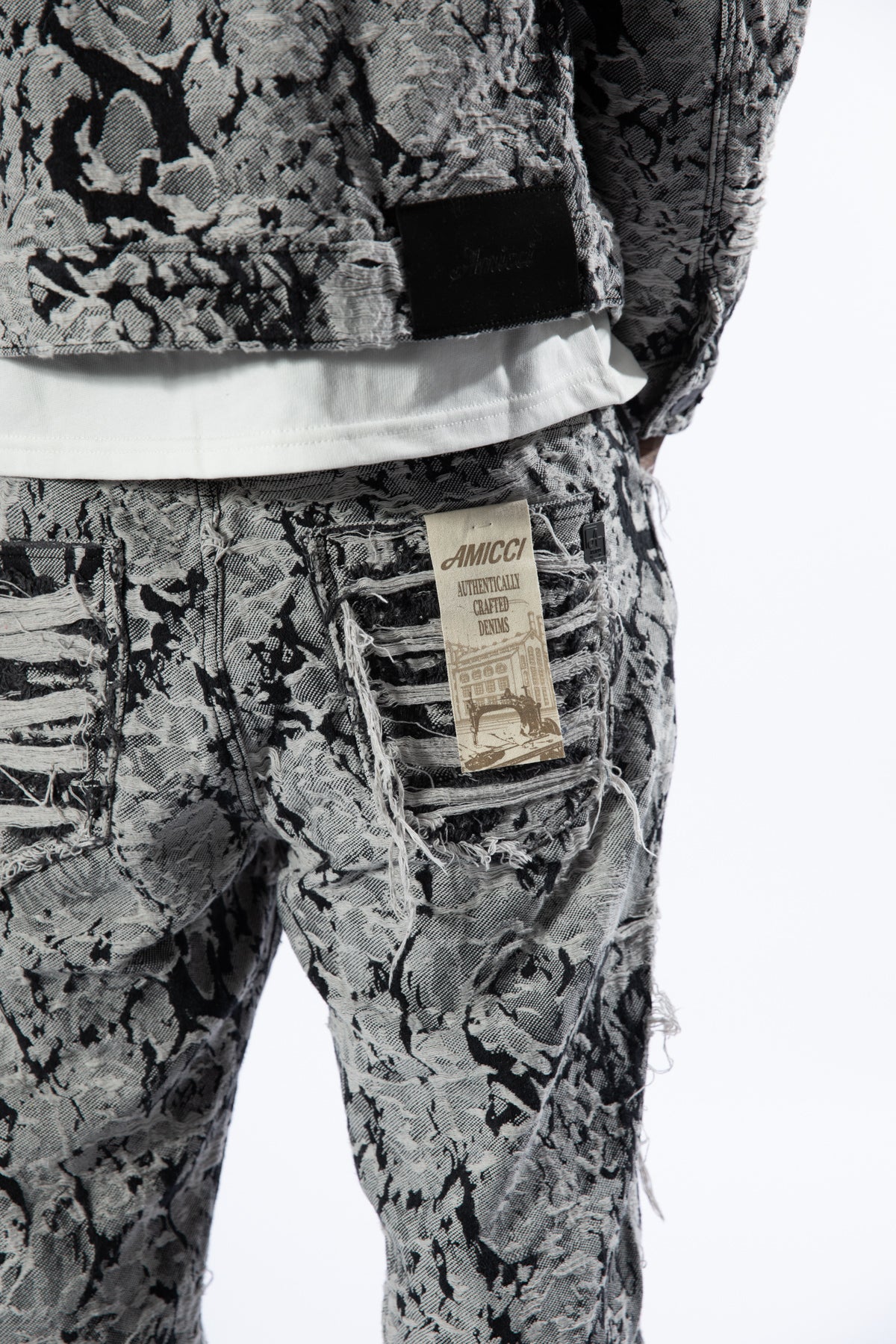 Amelio Jean en Denim Jacquard Noir