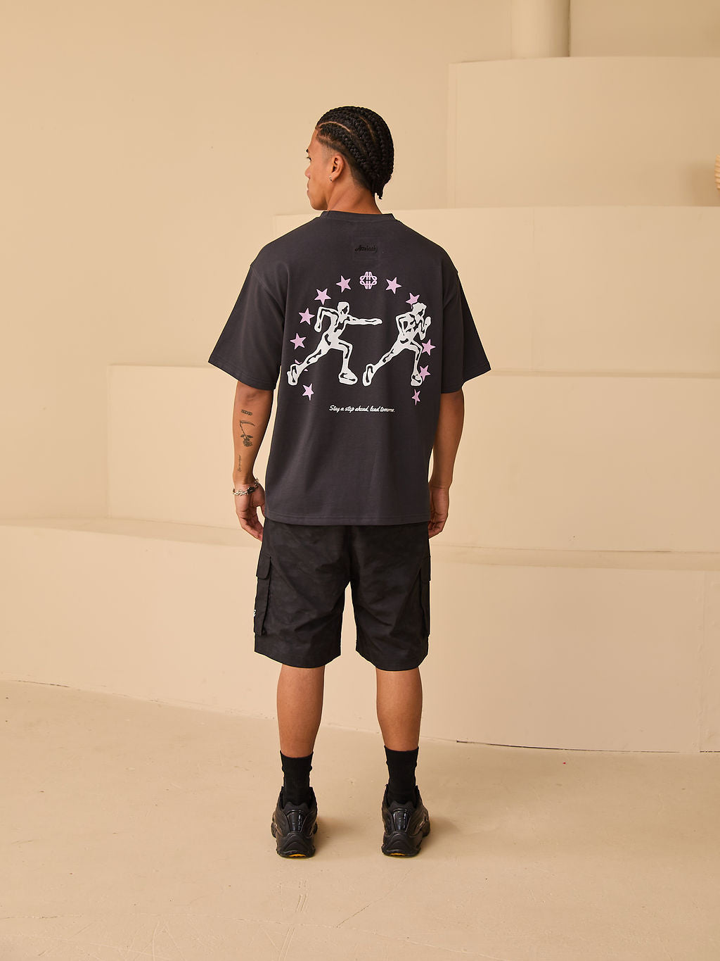 Hasten Grafisch T-shirt Zwart