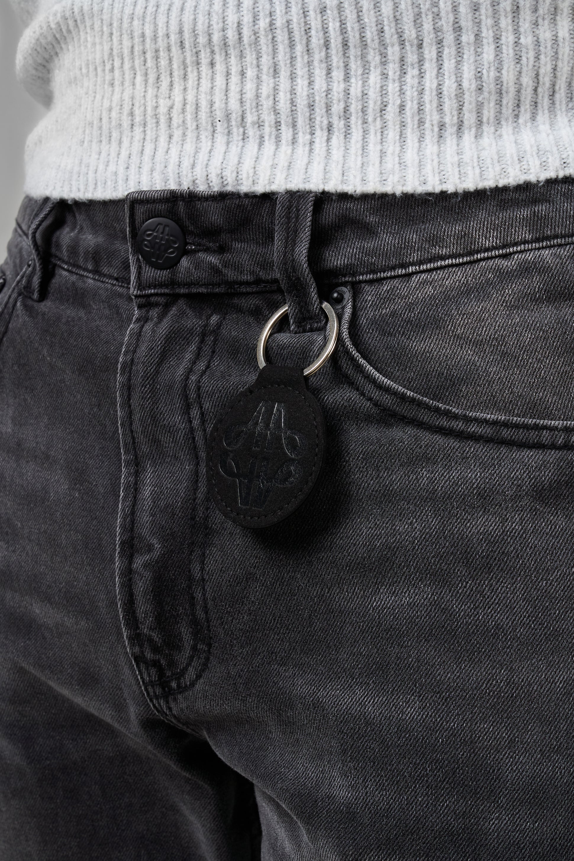 Jean évasé noir délavé Givona