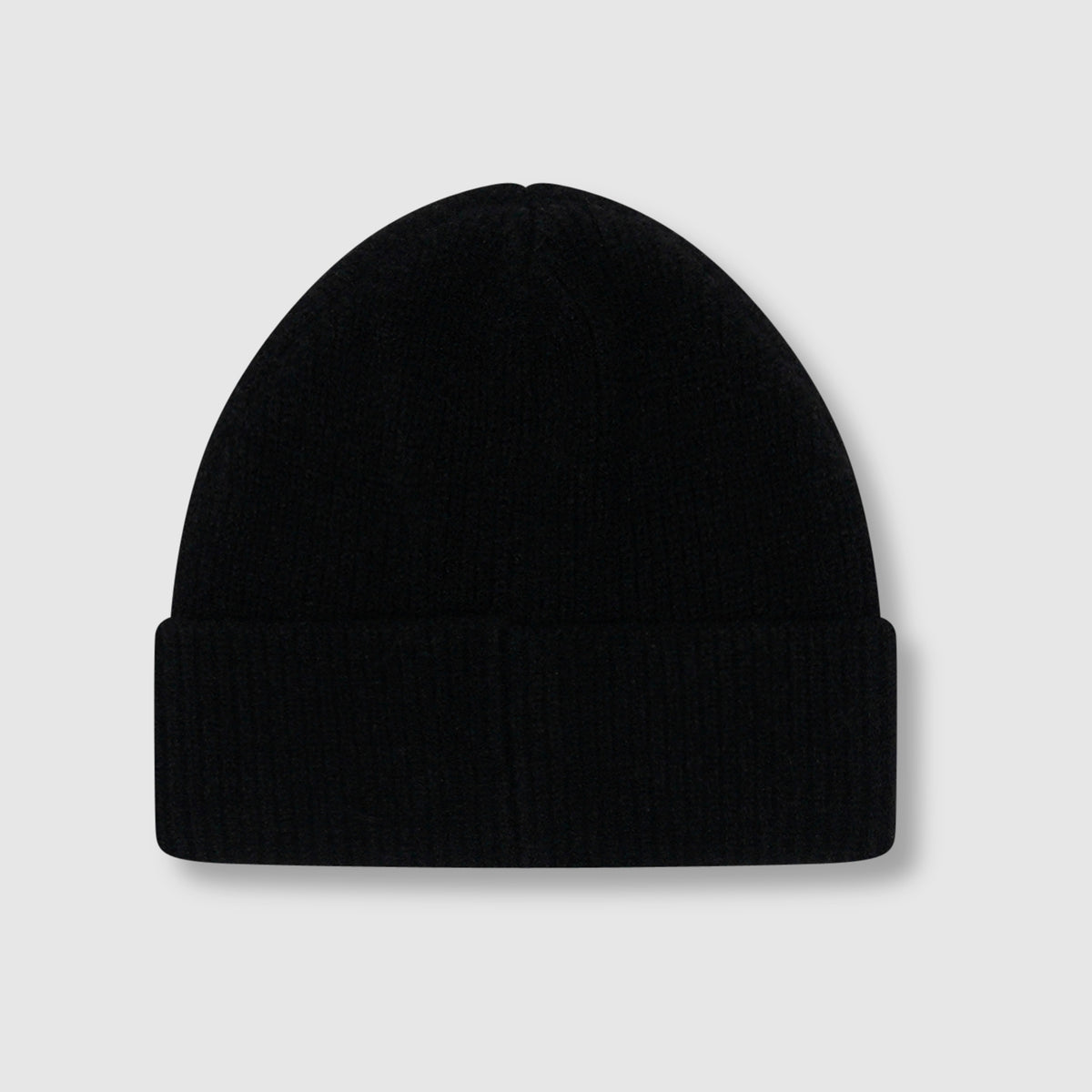 Bonnet en tricot avec emblème duveteux