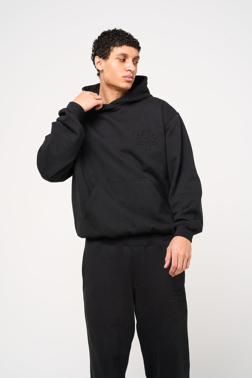 Reyes Emblem Logo Hoodie Black