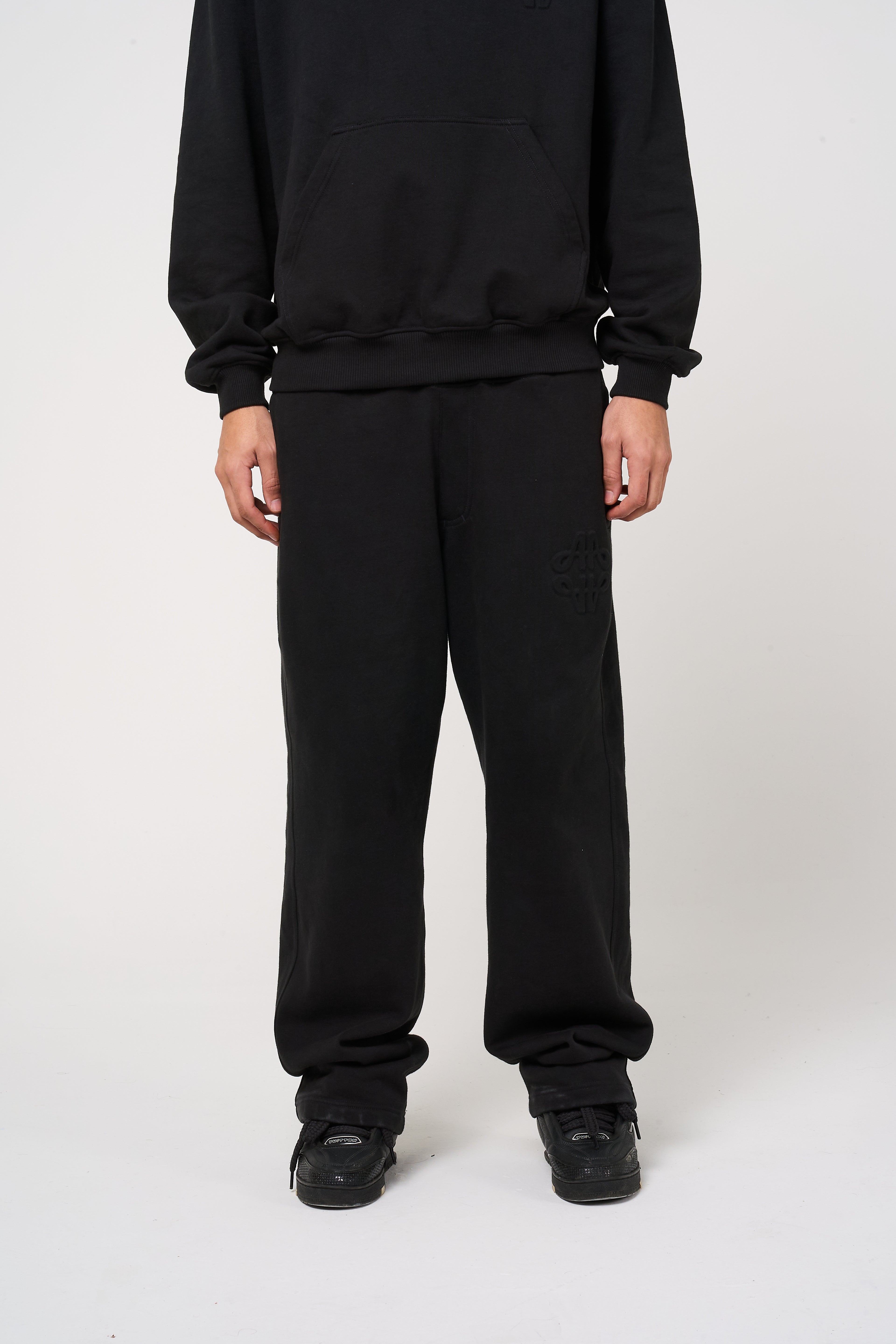 Reyes Emblem Logo Jogger Black
