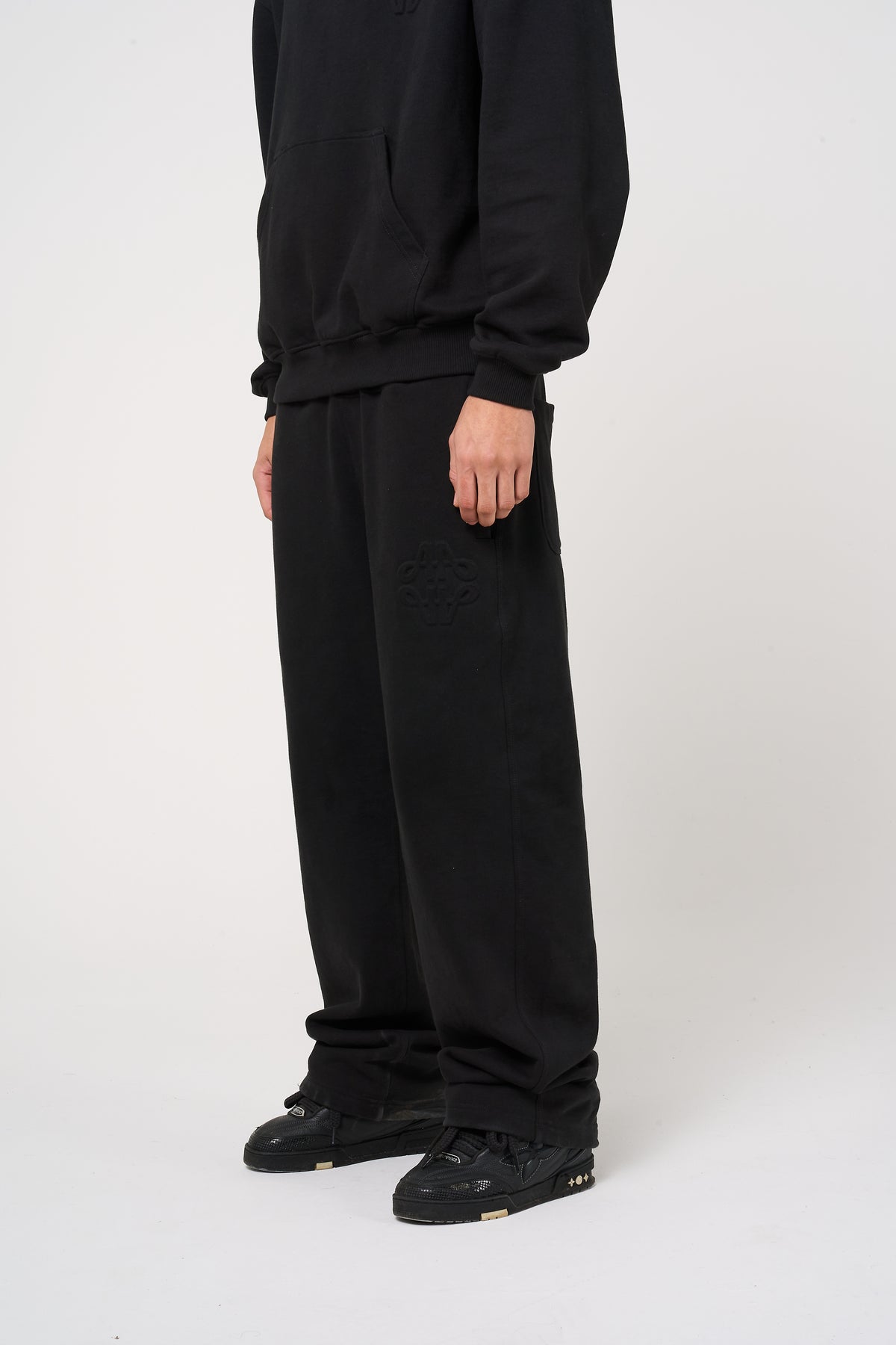 Reyes Emblem Logo Jogger Black