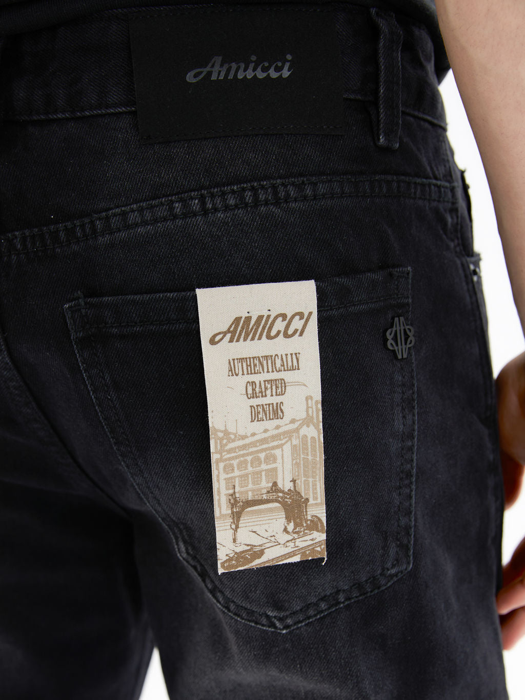 Lorient Black Flare Jean