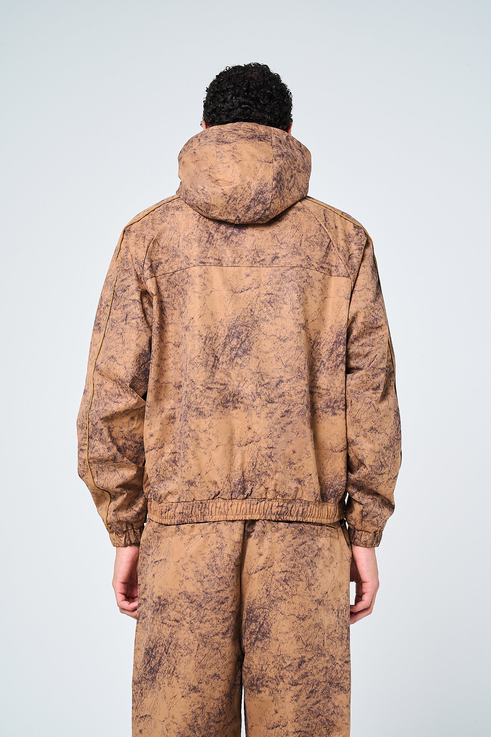 Spark Windbreaker Sand