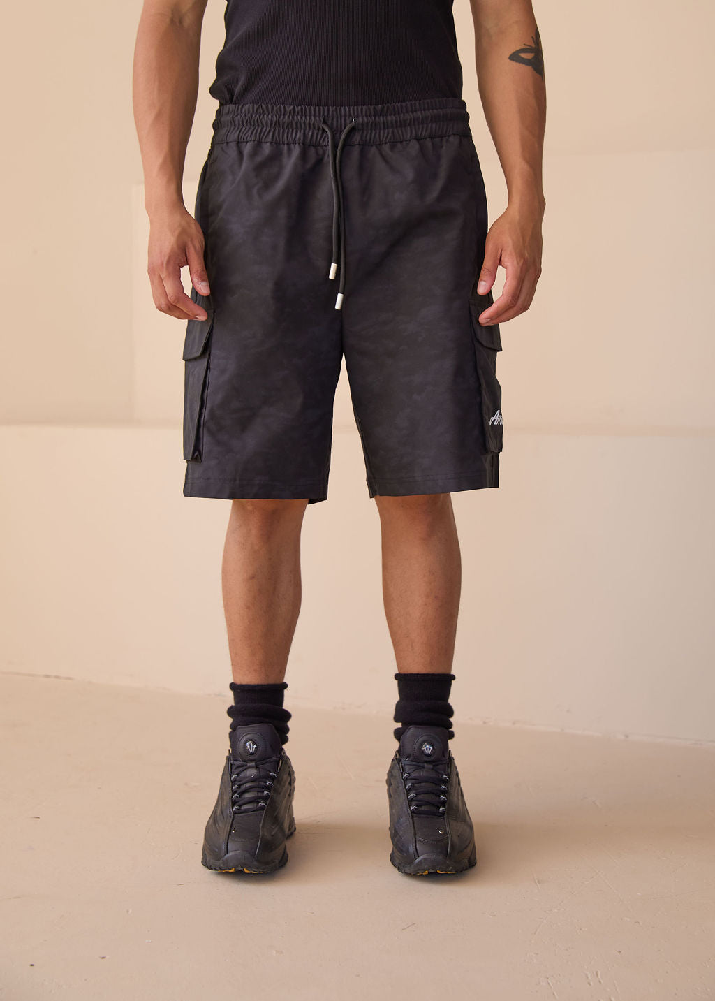 Almeria Patterned Shorts Black