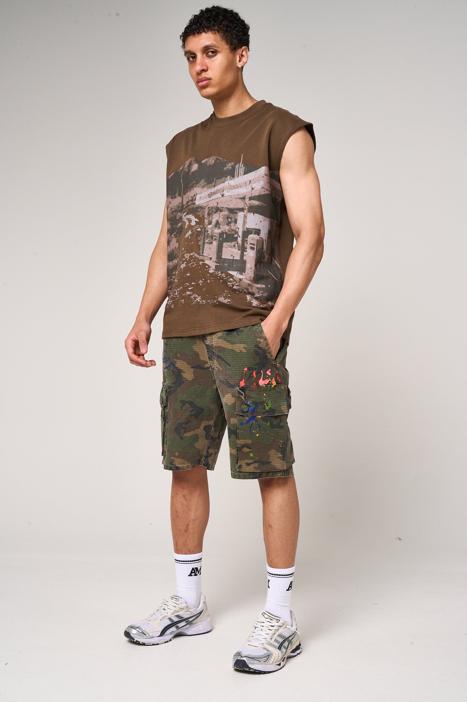 Outlaw mouwloze grafische top